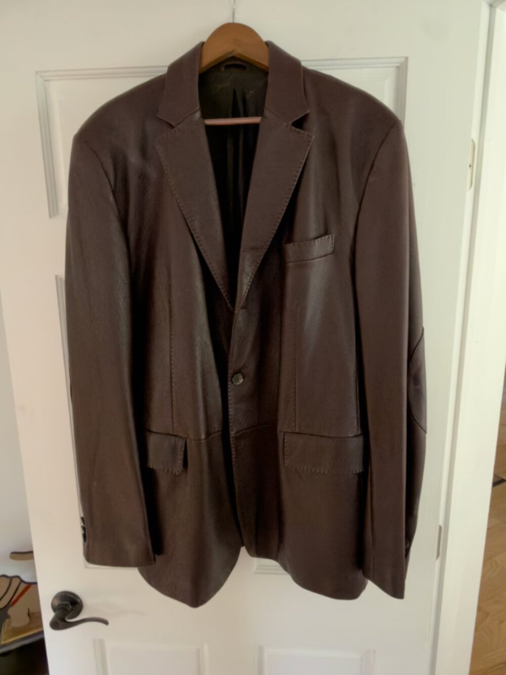 Size 40L Men's Pristine Vintage Ferragamo Men's Chocolate Brown Leather Blazer.